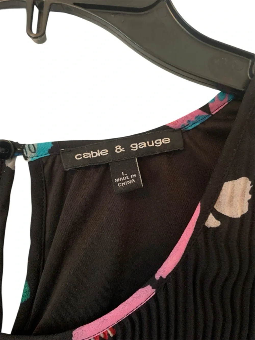 Cable and Gauge Sleeveless Blouse - Picture 4 of 6